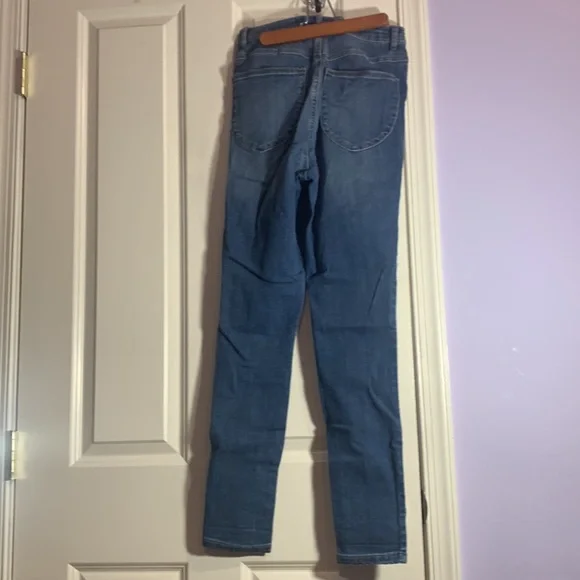 Medium wash jean from Garage - Picture 2 of 2